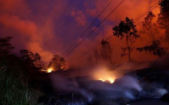 Ríos de lava del Kilauea se dirigen al mar en Hawaii