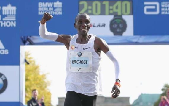 Eliud Kipchoge rompe récord del Mundo en el maratón de Berlín