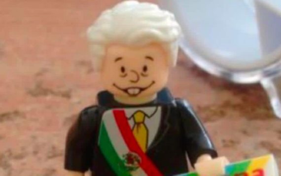 ¡Llévele, llévele!, AMLO versión Lego, ya se distribuye en México