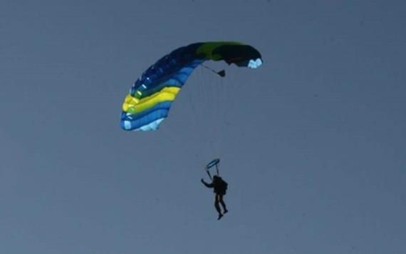 Falla su paracaídas y muere; todo queda grabado en video