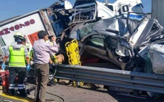 Carambola de siete vehículos deja dos muertos en la Puebla-Orizaba