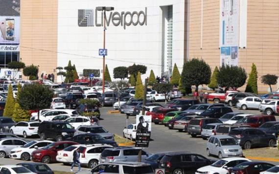 Senadores de Morena proponen estacionamientos gratis en centros comerciales
