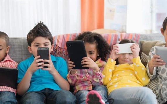 Menores de 5 años de edad no deben pasar mucho tiempo frente a pantallas: OMS