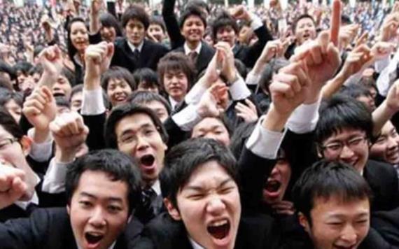 Japoneses protestan por mega vacaciones, aseguran no saber qué hacer con tanto tiempo libre