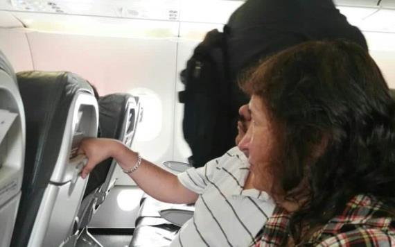 Pasajera de Volaris discrimina a ciegos por sentarse junto a ella