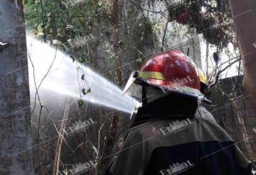 Corto circuito provoca incendio en una vivienda en la colonia Indeco