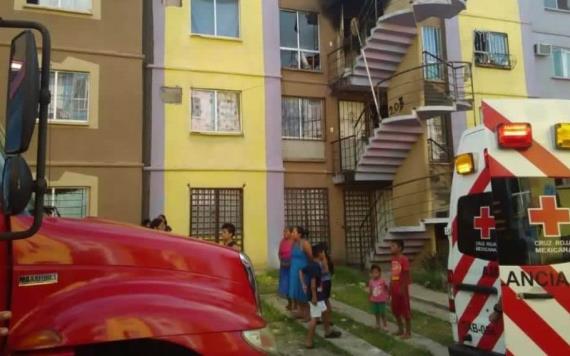 Mujer se lanza desde un tercer piso para escapar de un incendio