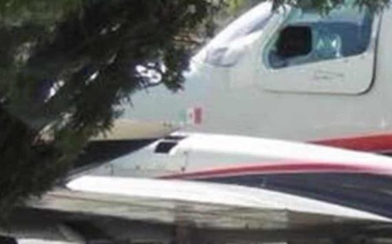 Asaltan avioneta, transportaba 800 mil pesos, eran para programas federales; un muerto