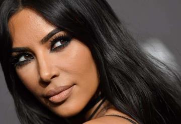 Foto: Kim Kardashian con seis dedos