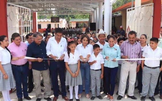 Inauguran nueva barda perimetral en telesecundaria de Comalcalco