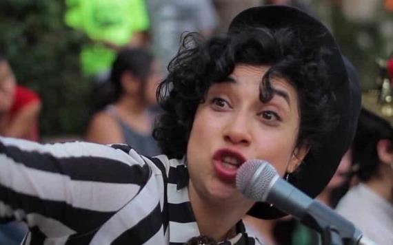 Flor Amargo es detenida por cantar en el Metro de la CDMX