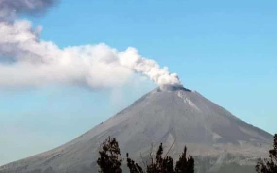 Popocatépetl registra intensa actividad este sábado