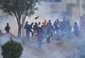 Suman 7 muertos por enfrentamientos en Bolivia