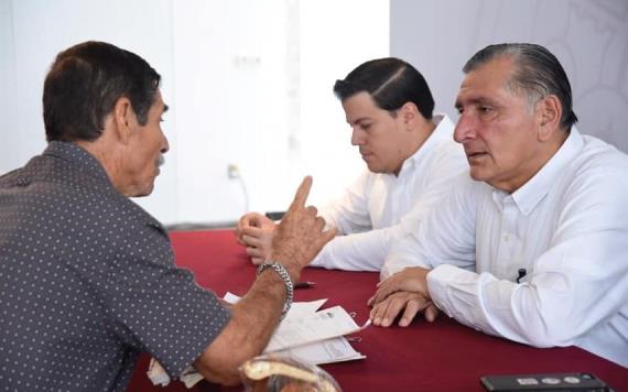 El gobernador Adán Augusto López ofrece audiencia pública en Palacio de Gobierno
