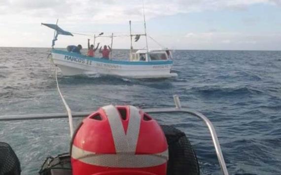 Rescata la Marina a 4 náufragos en Yucatán