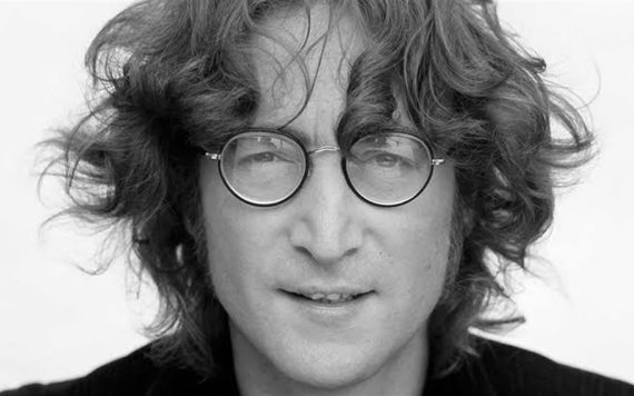 Esta es la cantidad que recaudaron los lentes de John Lennon en subasta