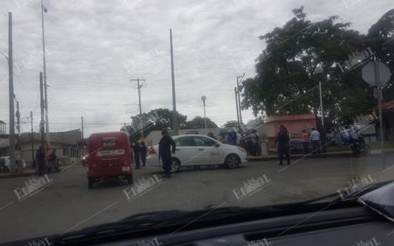 Atropellan a dos personas en la Colonia Gaviotas; se encuentran fuertemente lesionados