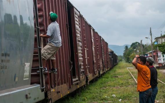 Mitad de trenes inspeccionados en México llevan migrantes