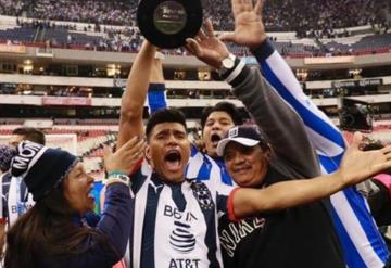 Así celebró el tabasqueño Jesús Gallardo con su familia desde el Azteca