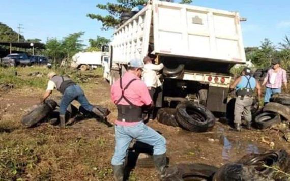 Envía Teapa 30 toneladas de llantas usadas a empresa recicladora
