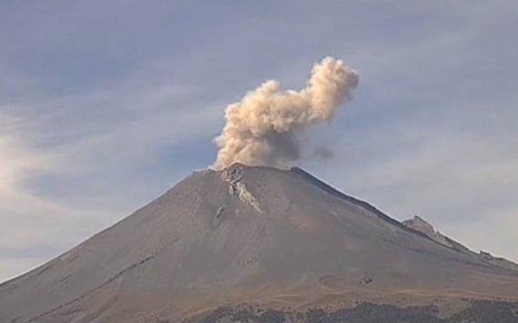 Reporta Cenapred 171 exhalaciones del volcán Popocatépetl