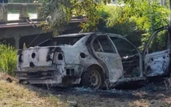Amanece auto quemado en Comalcalco