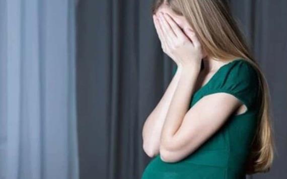 Escuela religiosa despide a maestra soltera embarazada