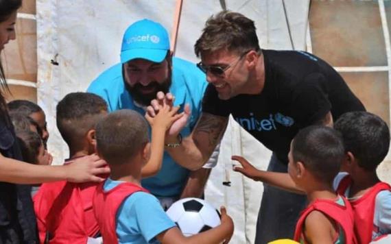 Abrirá Ricky Martin escuela para niños afectados por sismos en Puerto Rico