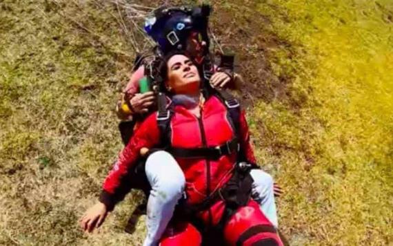 Galilea Montijo salta de avión y pierde el conocimiento