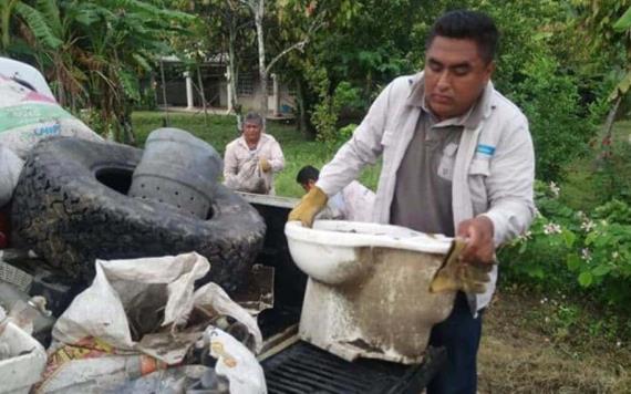 Continúa Campaña de descacharrización contra el dengue en Comalcalco