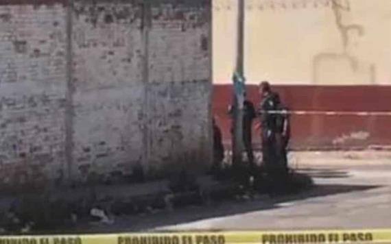 Encuentran restos humanos en caja de cartón y bolsa de plástico en Puebla