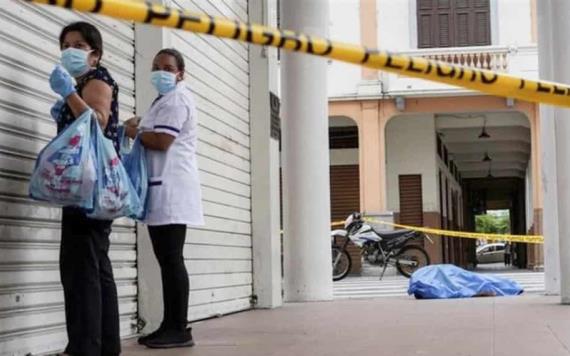 Abandonan e incineran cuerpos de fallecidos por coronavirus en las calles de Ecuador