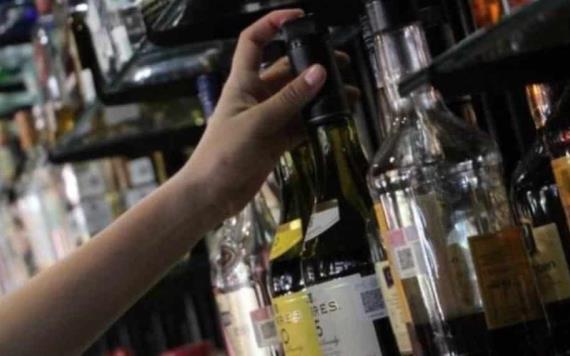 Compras de pánico de alcohol revelan problemas de salud mental: especialista