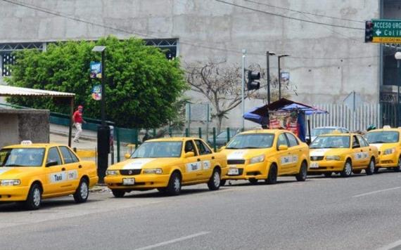 Se quejan usuarios de taxis por aumento de tarifas por parte de algunos taxistas
