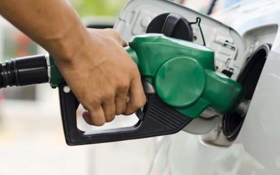 Gasolinera ofrece combustible gratis para personal médico
