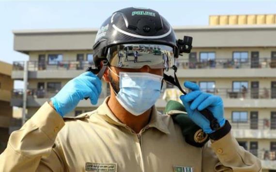 Usan cascos inteligentes para detectar COVID-19 en Dubái