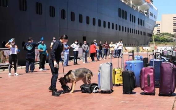 Desembarcan en puertos nacionales 86 mexicanos que estaban varados en cruceros por coronavirus