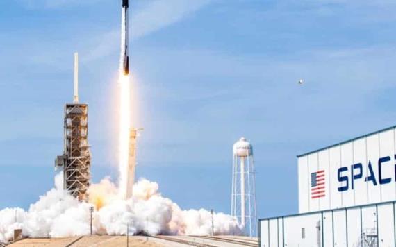 Lanzan NASA y SpaceX el cohete Falcon 9, después de un intento fallido