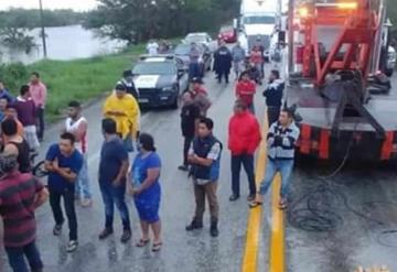 Cierran la autopista Mérida-Cancún por inundaciones