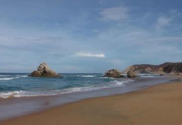 «La Llorona», paraíso escondido en Michoacán: esta playa libera un rechinido parecido al del llanto.