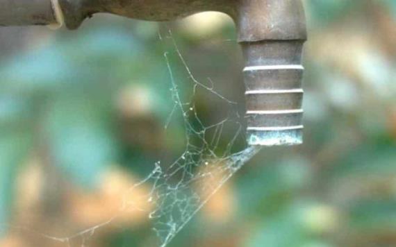 Miles de familias de Centro son afectadas por escasez de agua