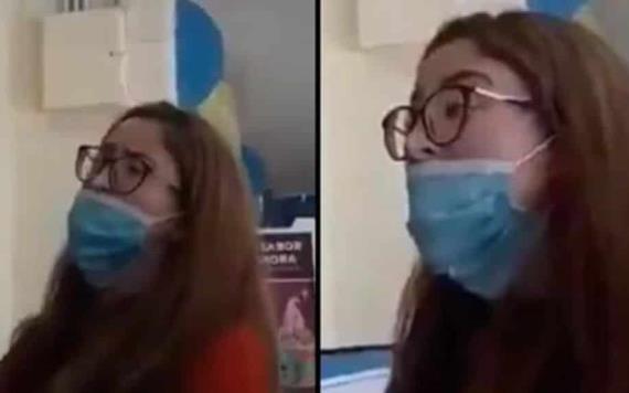 VIDEO: Licenciada se burla e insulta a personal de Walmart por cumplir protocolo sanitario