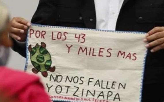 Por los 43 y miles más, no nos fallen: Ayotzinapa