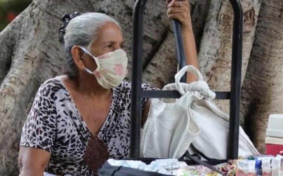 Abuelitas mexicanas sufren síndrome de la abuela esclava