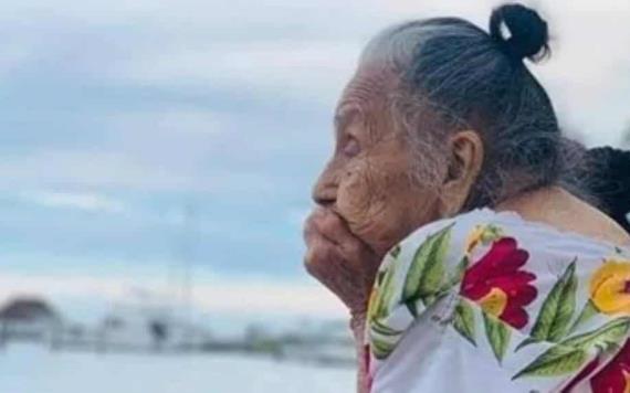 A sus 97 años, abuelita conoce el mar y así fue su reacción