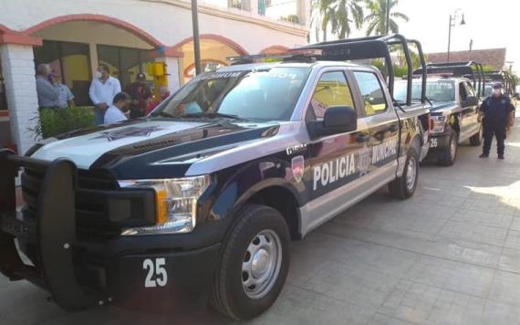 Gobierno de Tabasco entrega cinco patrullas en el municipio de Balancán