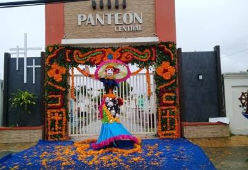 Catrina en el panteón de Paraíso