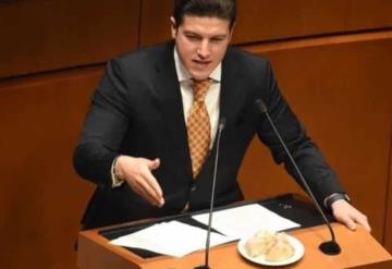 Le llueven memes a Samuel García por explicar el pacto fiscal con un pan de muerto