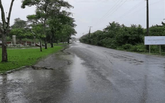 Paso abierto en carretera Tacotalpa-Jalapa 