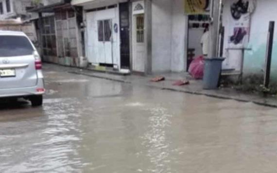 Se desborda Río Oxolotán en Tacotalpa